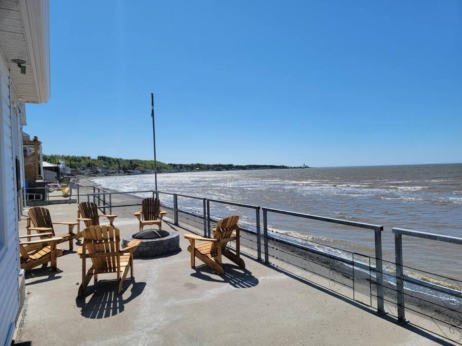 Villa Calypso Avec Vue Sur La Baie De Ste-Luce Sainte-Luce-sur-Mer Luaran gambar