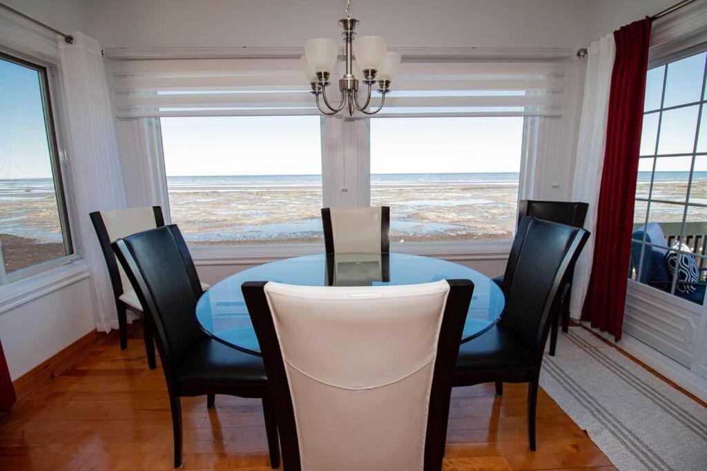 Villa Calypso Avec Vue Sur La Baie De Ste-Luce Sainte-Luce-sur-Mer Luaran gambar